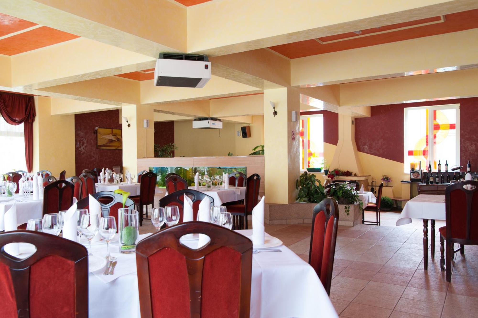Hotel Melody Oradea Exterior foto
