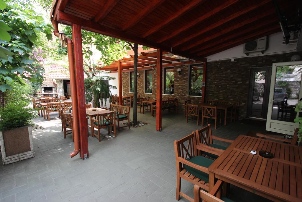 Hotel Melody Oradea Exterior foto