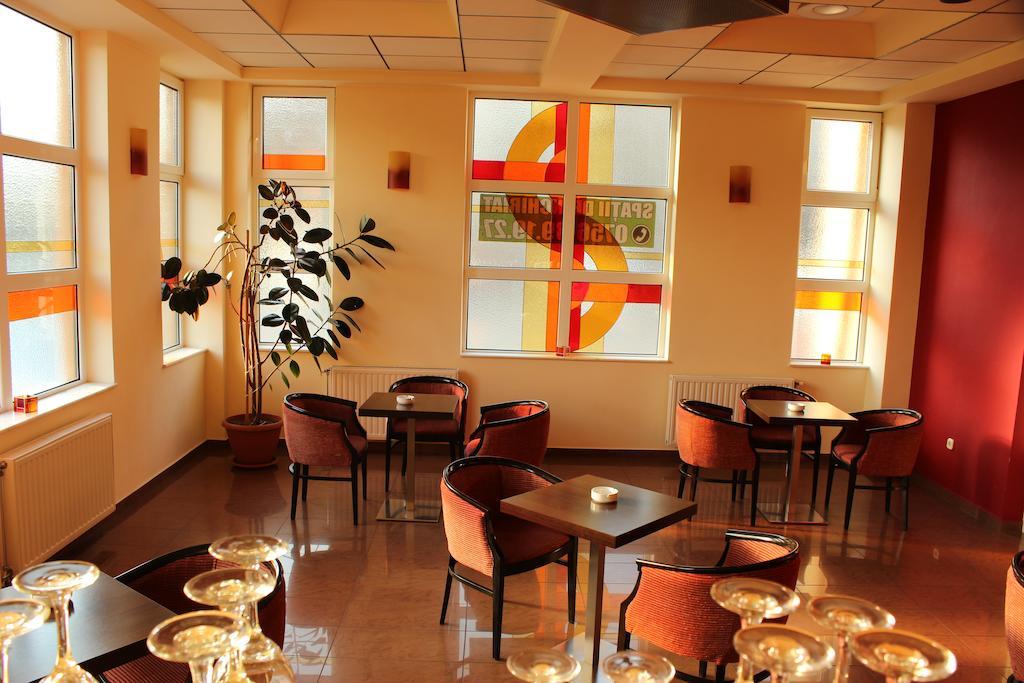Hotel Melody Oradea Exterior foto